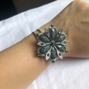 Elegant Silver Floral Bracelet